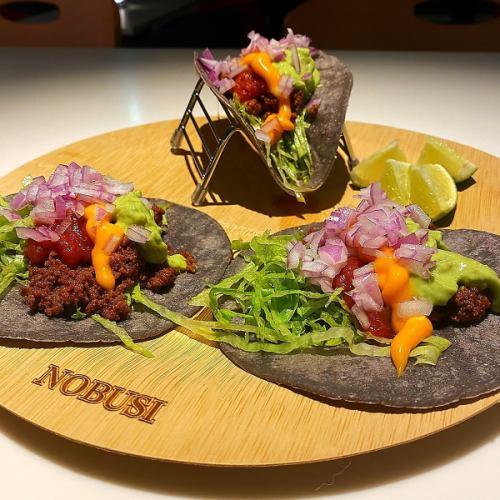 The highly recommended "NOBUSI Tacos"! Fashionable and great for social media ◎ Takeout is also available!