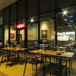 海風が心地いい開放的な空間