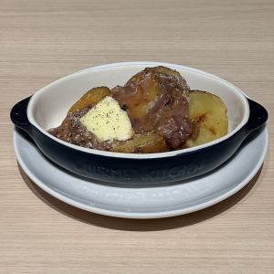 じゃがいも丸ごと塩辛バター