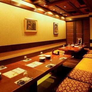 It is a private room where you can relax and relax! Recommended for company banquets and reunions ◎ Use at the second party is also welcome ♪ It will be a very popular seat for various banquets such as welcome and farewell parties, so please make reservations early I will!