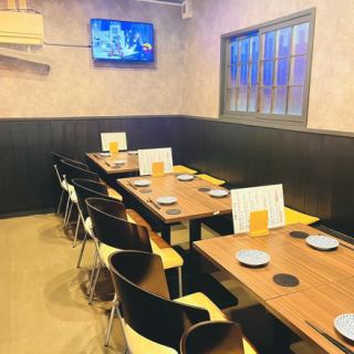 テーブル席は最大12名ほどまでご利用いただけます。大人数団体の場合は貸切も承っておりますので、お気軽にお問い合わせください♪
