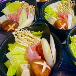 お一人様鍋（キムチ鍋or鶏の水炊き）