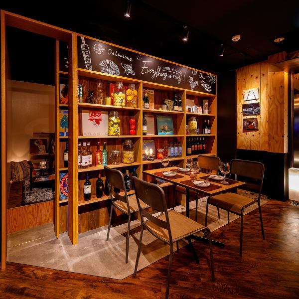 There is a hidden door on the shelves decorated with stylish interiors... A private room-like relaxing space is recommended for special parties.Please use it for birthday parties and girls-only gatherings♪