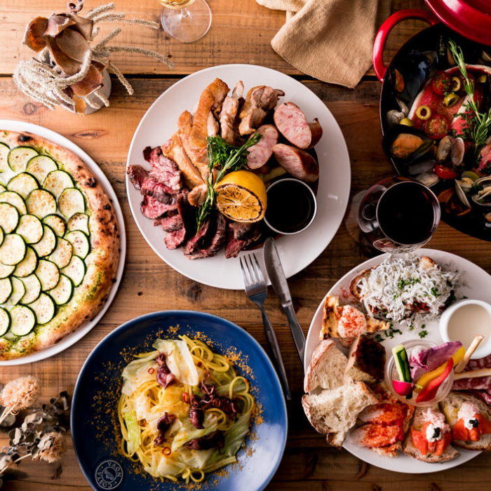 An Italian kitchen where you can enjoy dishes made with the bounty of wine (VIN) and sun (SUN).