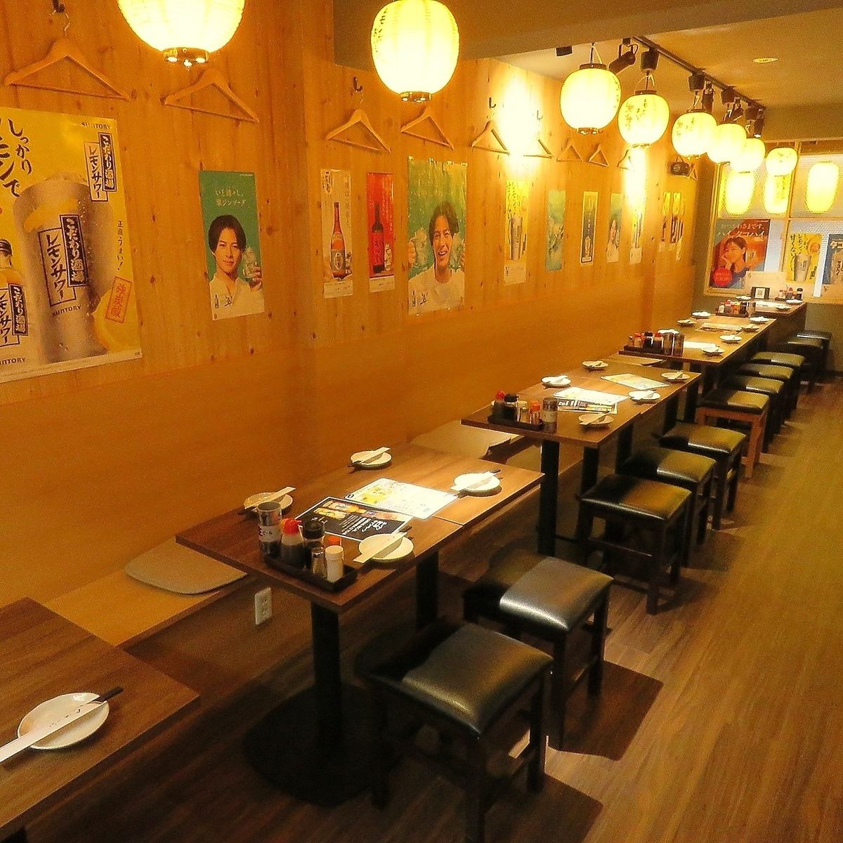 2階はゆったり広々フロア◎20人以上の宴会もOKです!