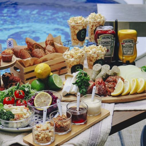 【アルコール飲み放題+サウナ&プール付】プールサイドで楽しむBBQ貸切"8hotelコース"13名~