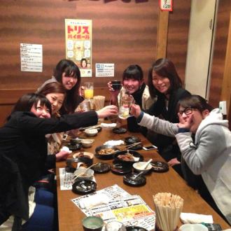 女子会にも人気の奥の掘りごたつ席
