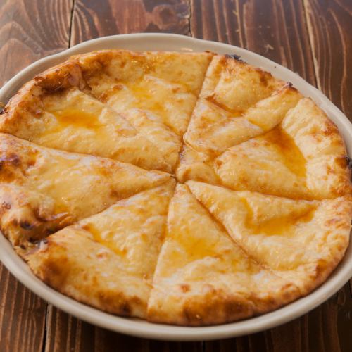 【豊川名物】ハニーチーズナン