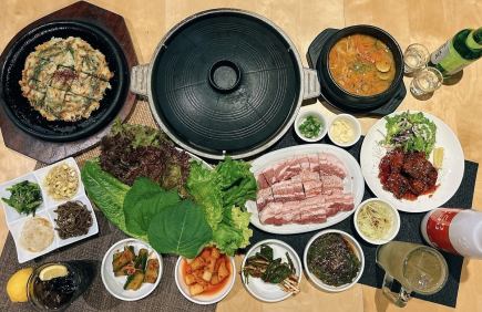 『ウォーターエイジング熟成』いよ高原無菌豚サムギョプサル+韓国料理【食べ放題】+ドリンクバー