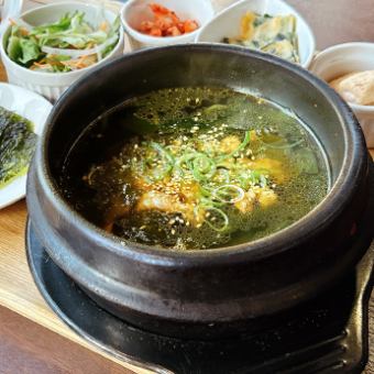 ワカメスープ