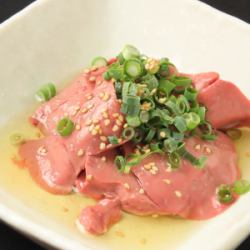 鶏のとろレバ刺し仕立て