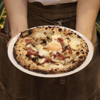 Porcini cream and walnut pizza with mortadella, salami and soft-boiled egg