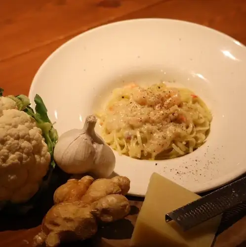 Linguine with red snow crab, shrimp, cheese, and ginger