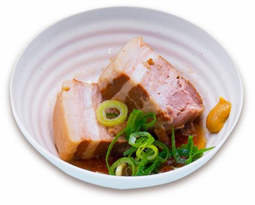 使用香川縣產的橄欖豬肉和蜂蜜製成的軟滷肉