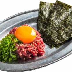 さくら肉の塩ユッケ