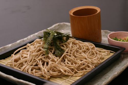 Cold mozuku noodles