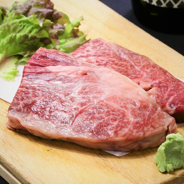 Oita's brand beef "Bungo beef" is grilled to perfection. The meat juices overflowing with every bite go well with the wasabi!