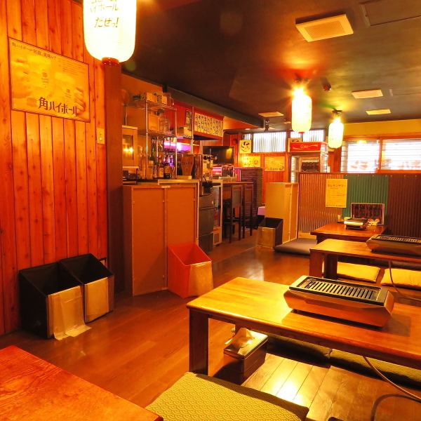 [Relaxing store with a retro Showa atmosphere] You can relax and enjoy our proud offal and yakiniku in a retro store with a somewhat nostalgic atmosphere!It can be used not only for everyday use, but also for a wide range of occasions such as single use and various banquets.