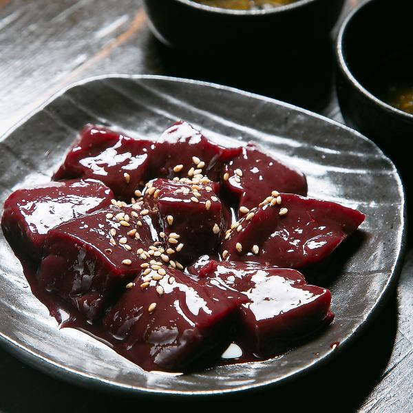 [No.1 most popular with regular customers] Thickly-sliced fresh beef liver (raw) It's so delicious that many repeat customers are talking about it!