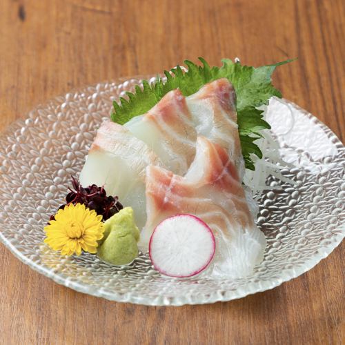 紅鯛魚生魚片