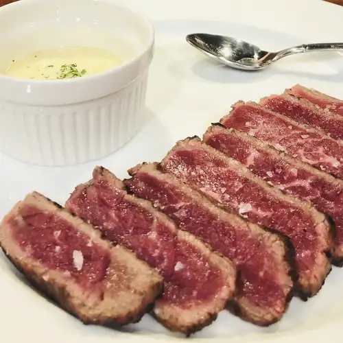 牛肉の塩タタキ