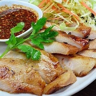 コームーヤーン(豚トロ焼き)