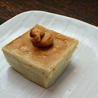 ココナッツケーキ(カノムモーケン)