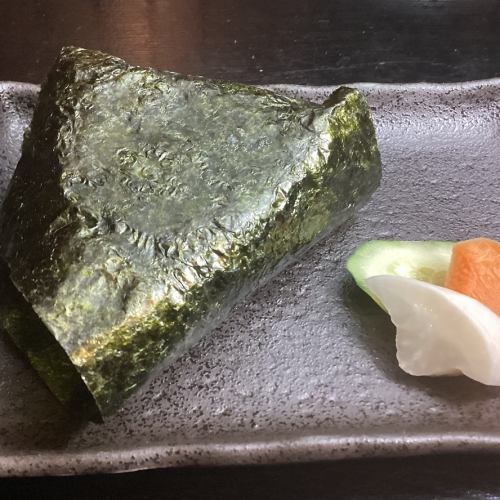 Onigiri (salmon, plum, mentaiko)