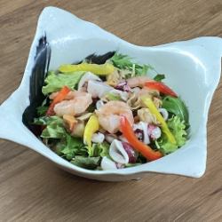 シーフードサラダ