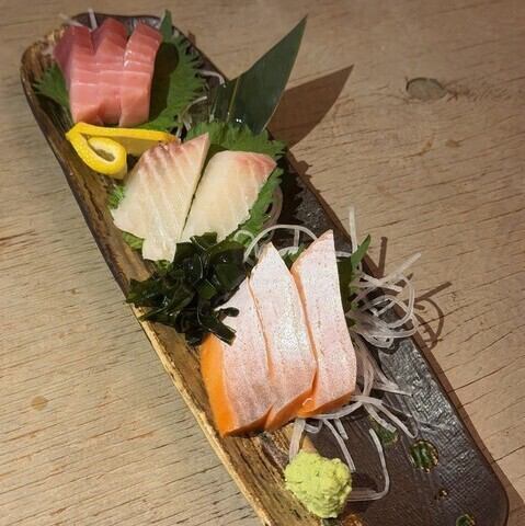 おまかせ刺身三種盛り