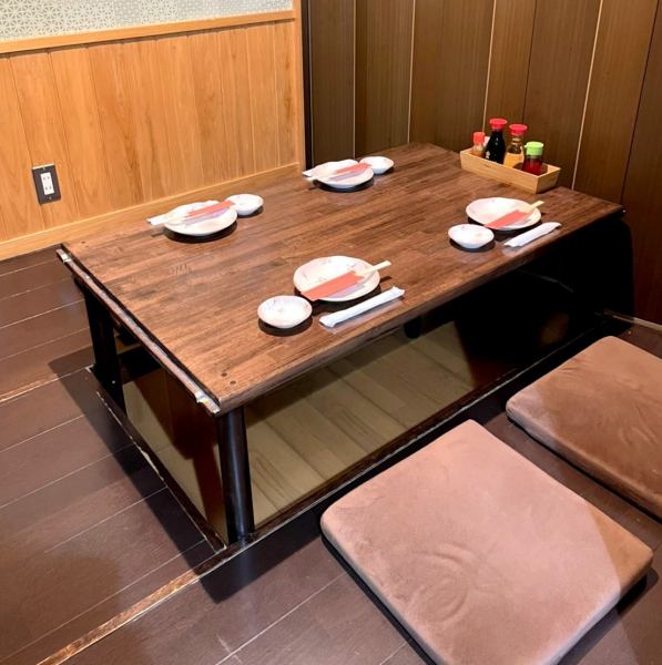 We have tatami seating for 4 to 8 people! Perfect for families with children. We also have completely private rooms, so please come and have a good time.
