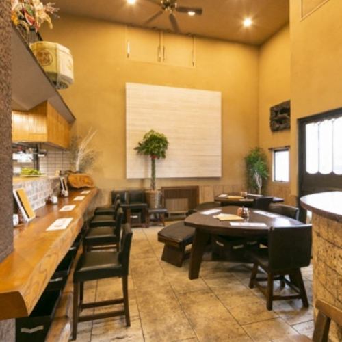 <p>お子様用のお皿の用意、ベビーカーでの入店も出来ますので、ご家族様にも最適。1、2階の貸切も承りますので、気軽にご相談ください。</p>
