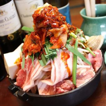 [.★3,500 yen (tax included) hotpot course (6 dishes + 2 hours of all-you-can-drink) made by a kimchi or hormone hotpot sushi chef★】