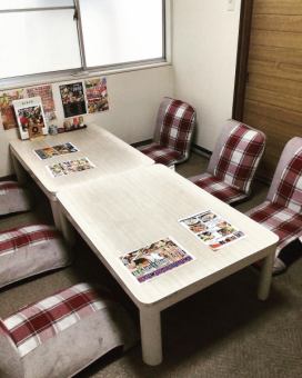 《Up to 24 people》A spacious tatami room that can be used in various ways for company banquets and class reunions!It is also OK to drink while feeling the night breeze with the window open.You can relax and have a good time.