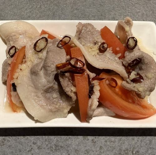 ムーマナオ(タイ風豚しゃぶサラダ)