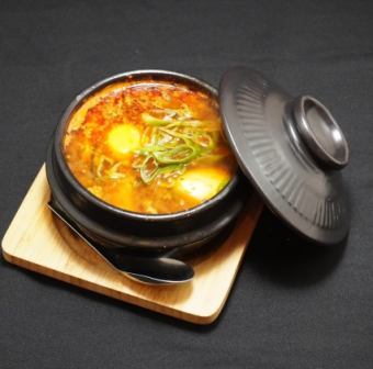 スンドゥブチゲ