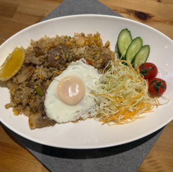 カオパット（タイ風チャーハン）