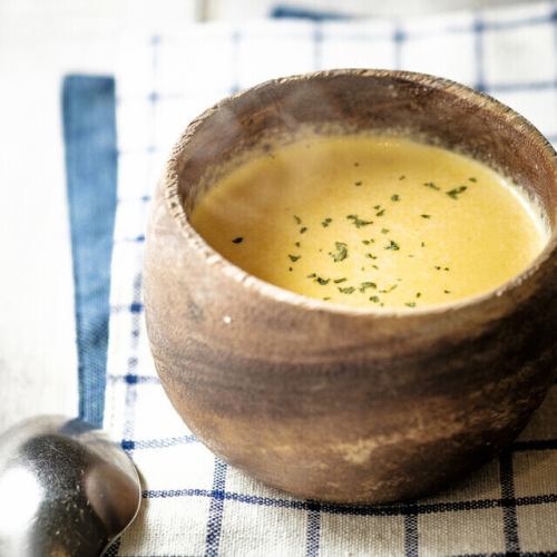 【旬の恵み】新鮮野菜を使用◆心温まる季節野菜のポタージュ