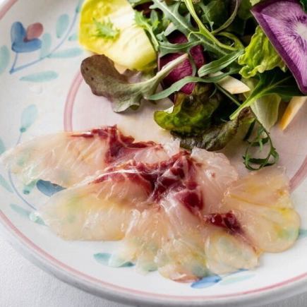 【僅限晚餐】包含五道菜式開胃拼盤（需預約）最多可供8人享用 ◎ 1,980日元