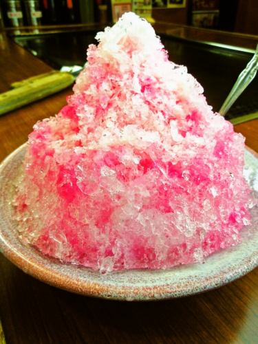 ~ Shaved ice in the salad bar ?! ~