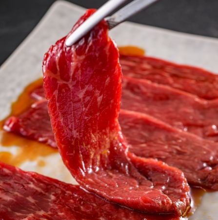”特製甘ダレで食べる”薄切り赤身