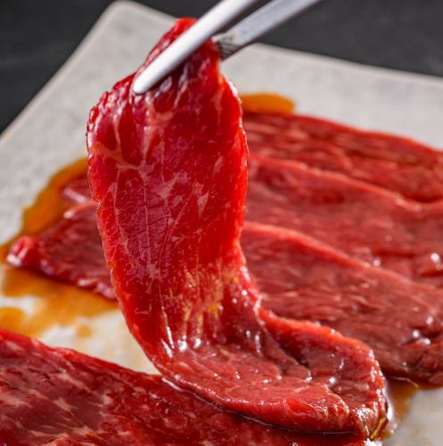 ”特製甘ダレで食べる”薄切り赤身