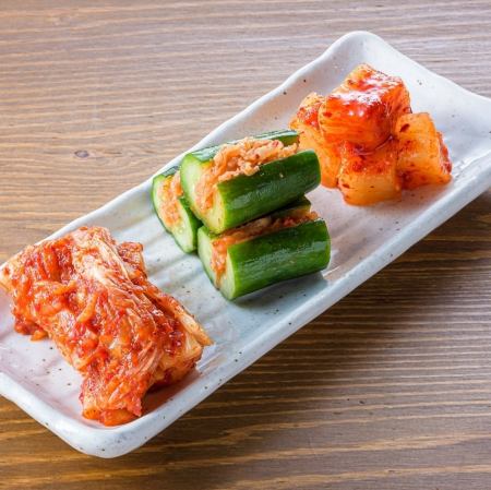 キムチ盛り合わせ