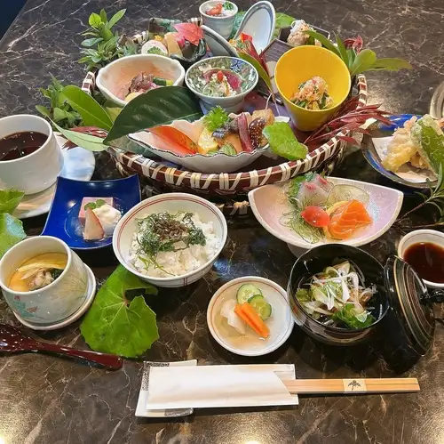 彩り華かご膳