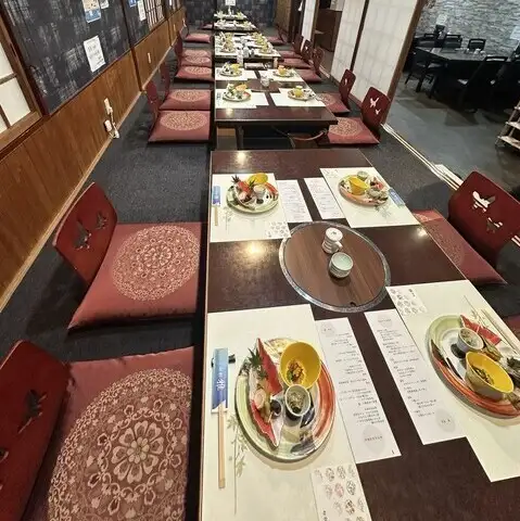 懐かしい和の趣溢れる店内