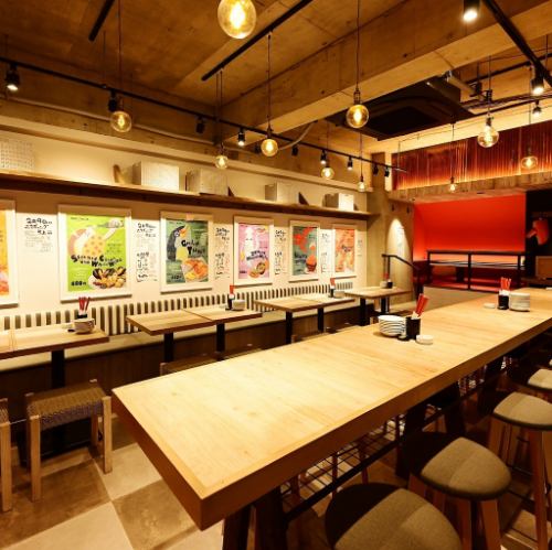 The standard table seats have a bright, homey feel, with carefully selected lighting.Perfect for dates and drinking parties ♪ *We will prepare seats according to the number of people! Please feel free to contact us.