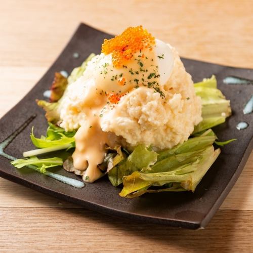 自製馬鈴薯沙拉佐海膽蛋黃醬