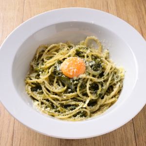 Peperoncino with seaweed and egg
