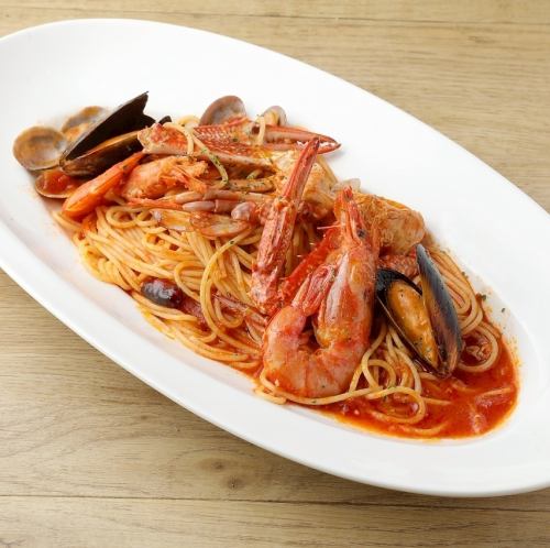 魚介たっぷりペスカトーレ