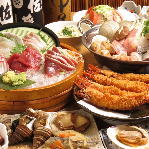 [冬季宴會的宴會套餐] 我們提供三種最適合宴會的套餐。海鮮火鍋和我們的特色生魚片 4,000 日圓起